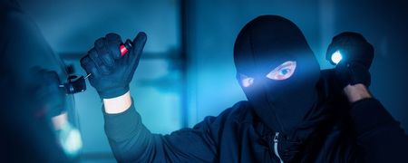 Diffusion de messages sonores en cas de vol et intrusion